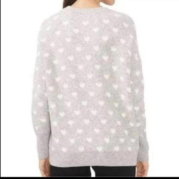 Vince Camuto Gray Heart Print Crewneck Soft Pullover Sweater - Medium NWT - Picture 3 of 3